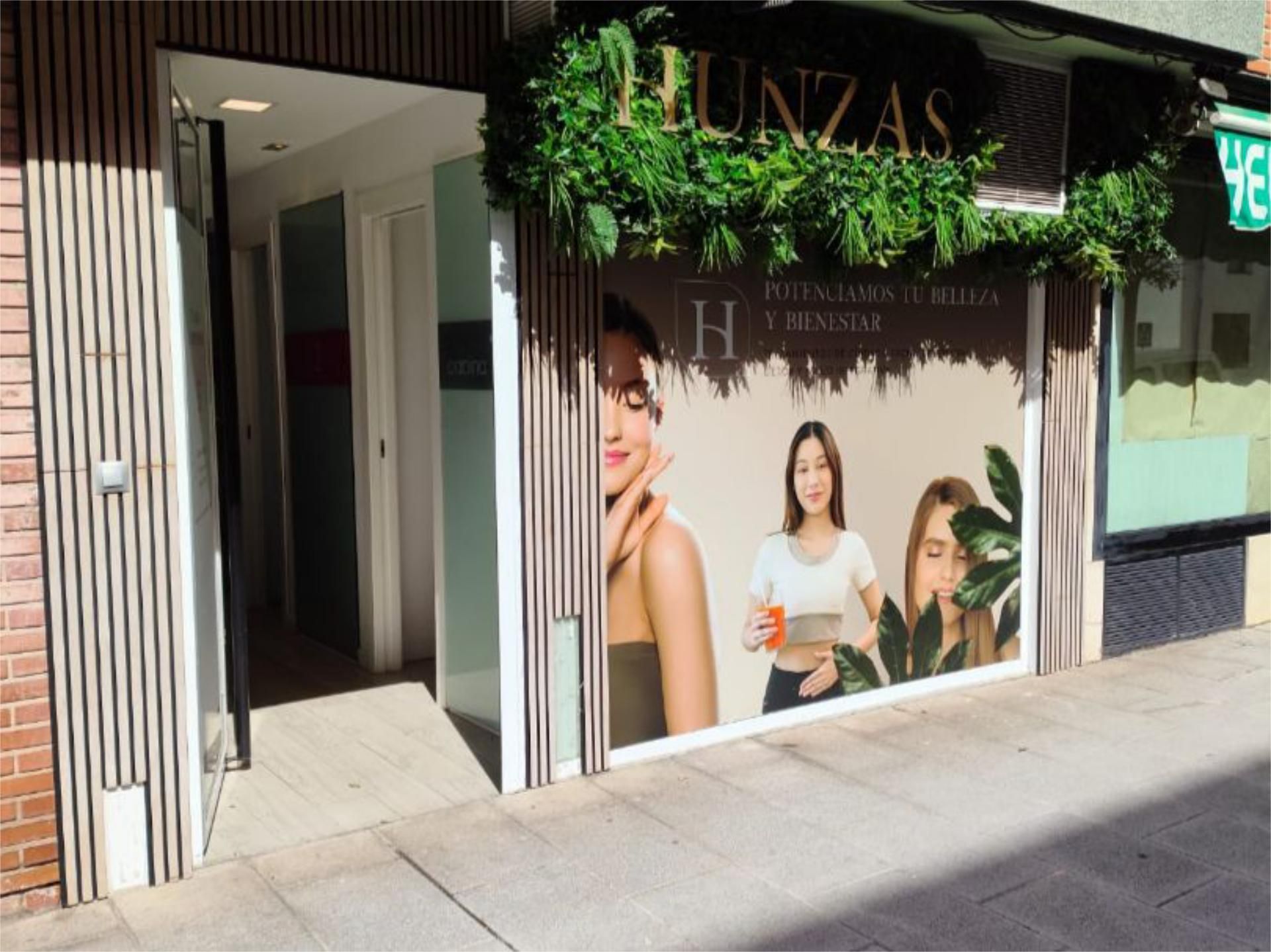 Vista exterior de Local en venda en Leganés amb Aire condicionat i Calefacció