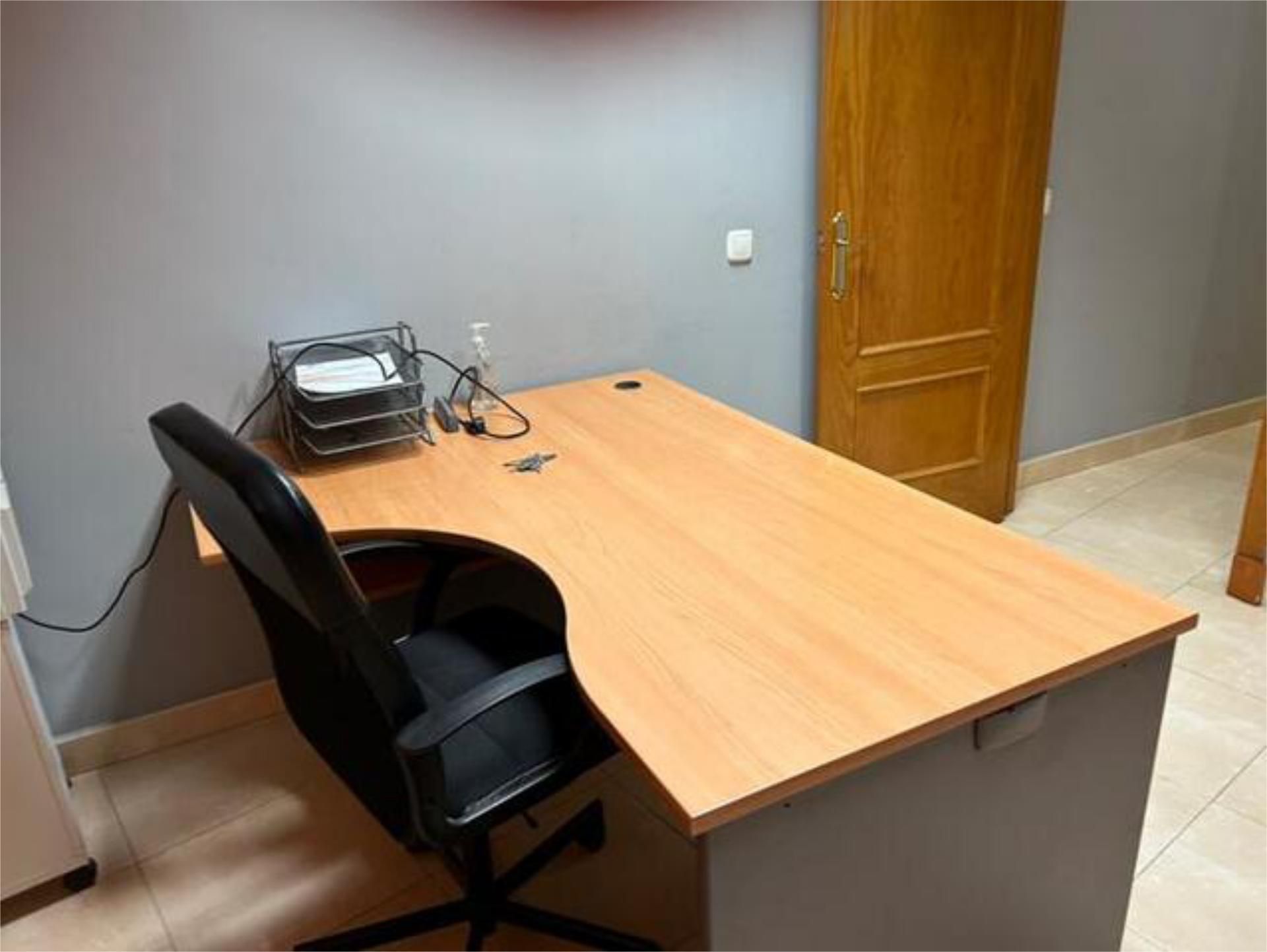 Office to rent in San Fernando  with Air Conditioner