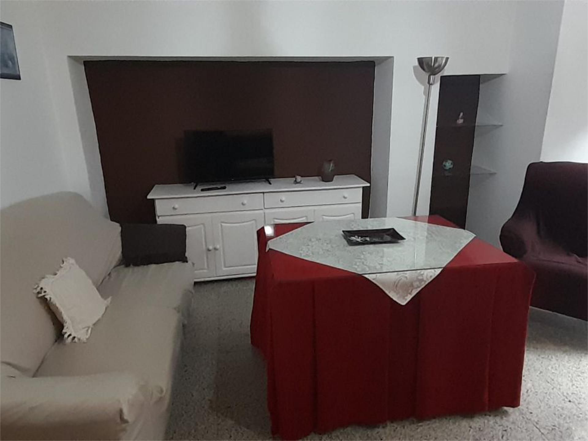 Sala d'estar de Apartament de lloguer en Jerez de los Caballeros amb Moblat