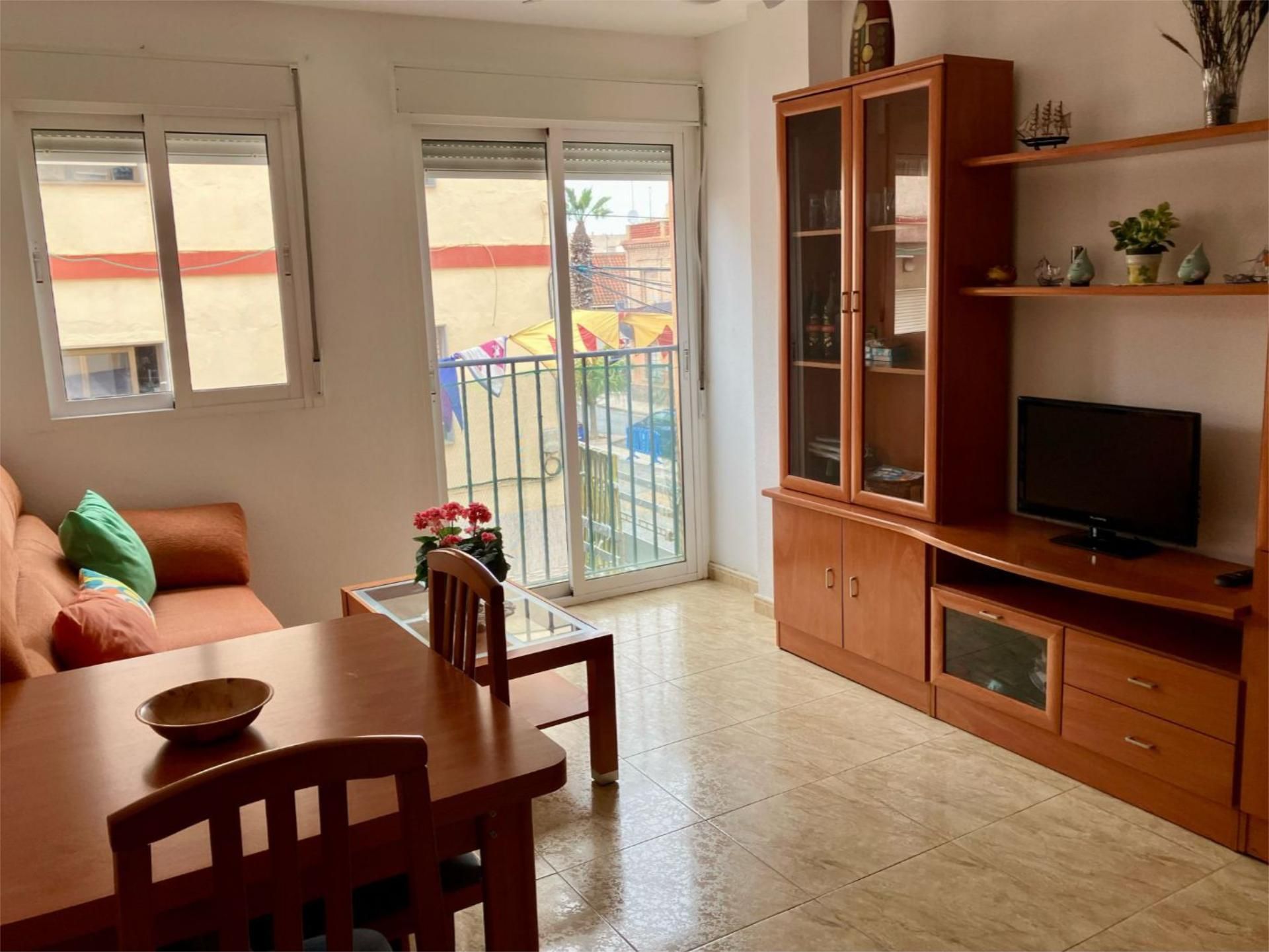 Sala d'estar de Pis en venda en Los Alcázares amb Aire condicionat, Traster i Moblat