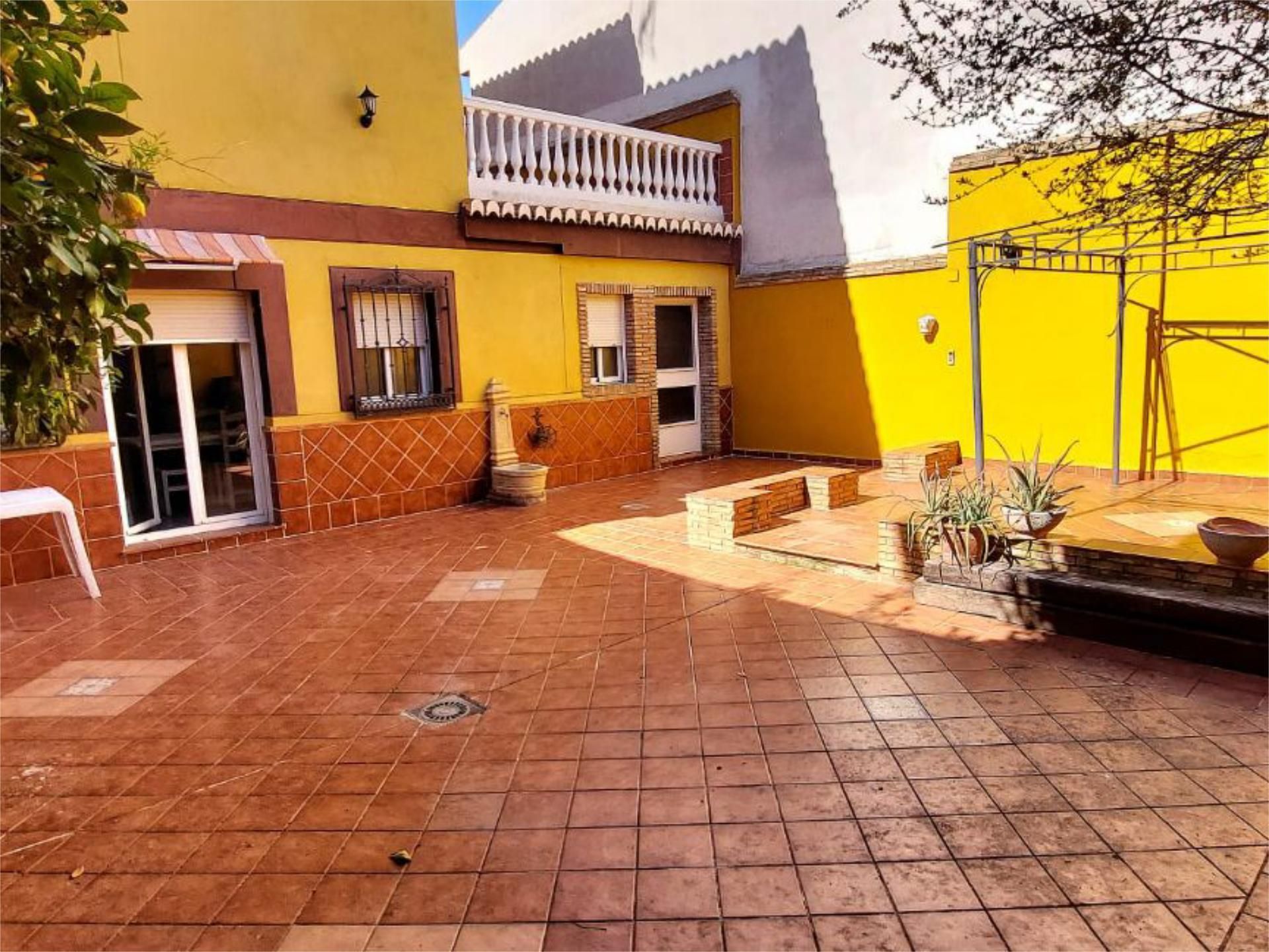 Exterior view of House or chalet for sale in Las Gabias  with Terrace, Swimming Pool and Balcony