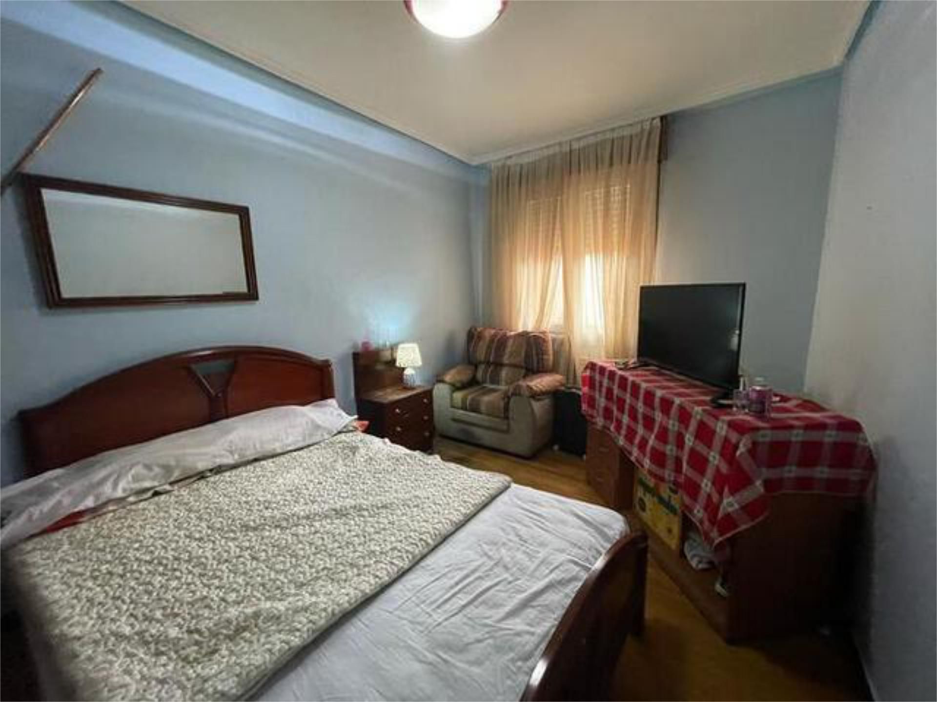 Dormitori de Apartament de lloguer en Santurtzi 