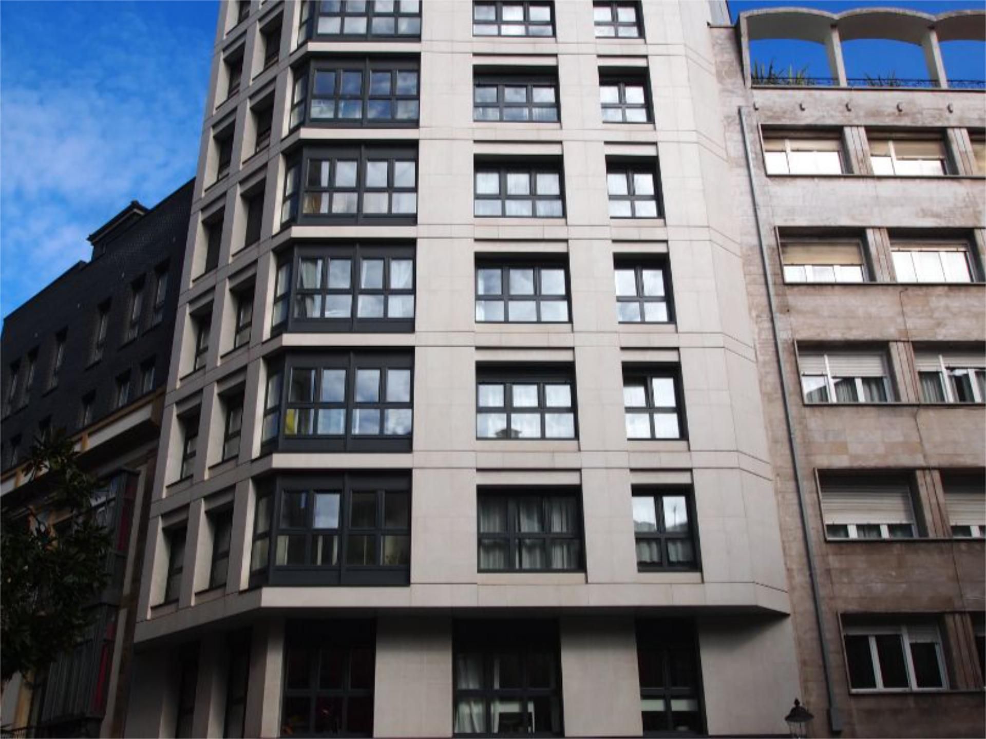 Vista exterior de Pis en venda en Gijón  amb Calefacció, Parquet i Videoporter