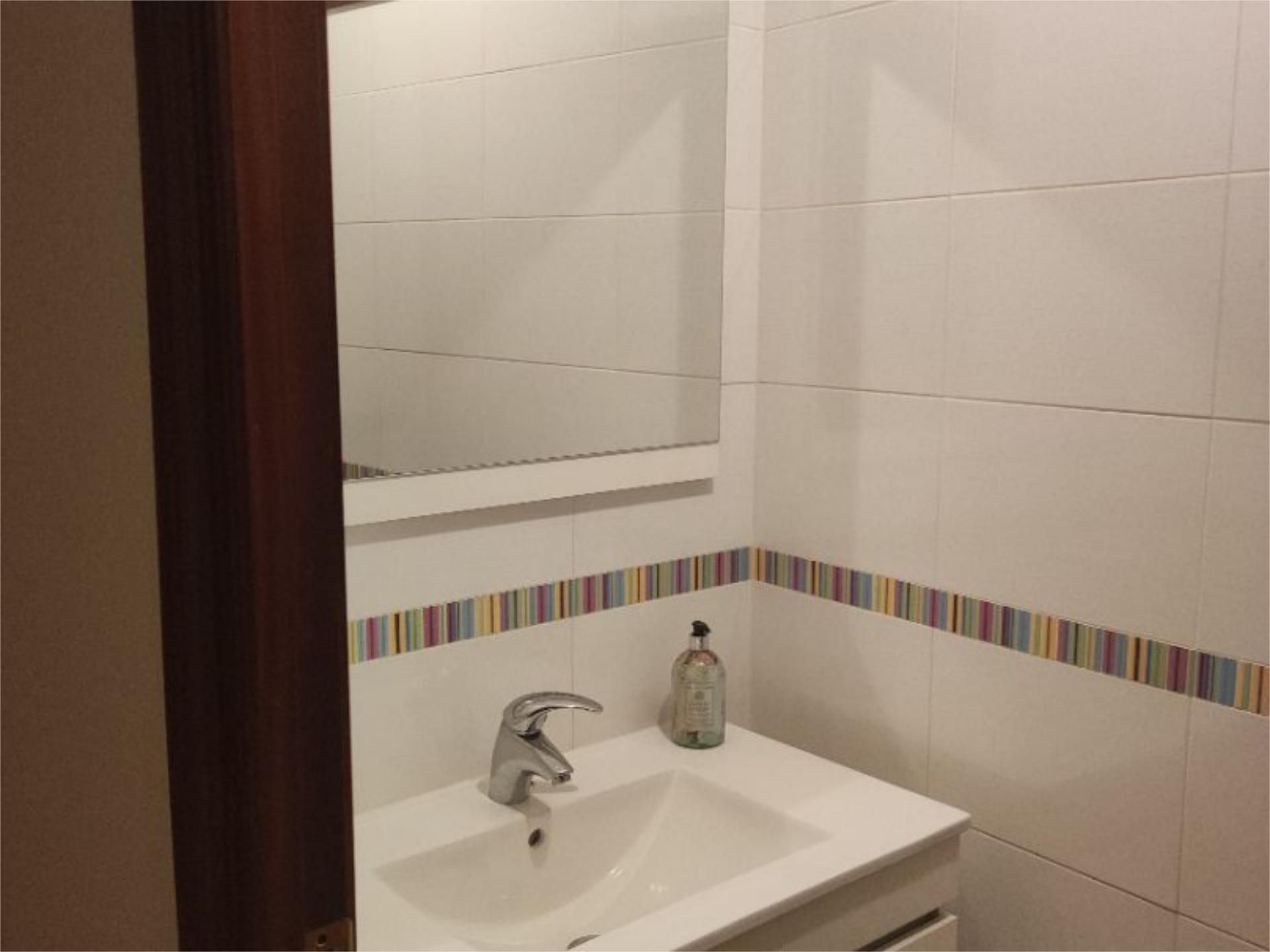Bathroom of Flat for sale in Vigo 