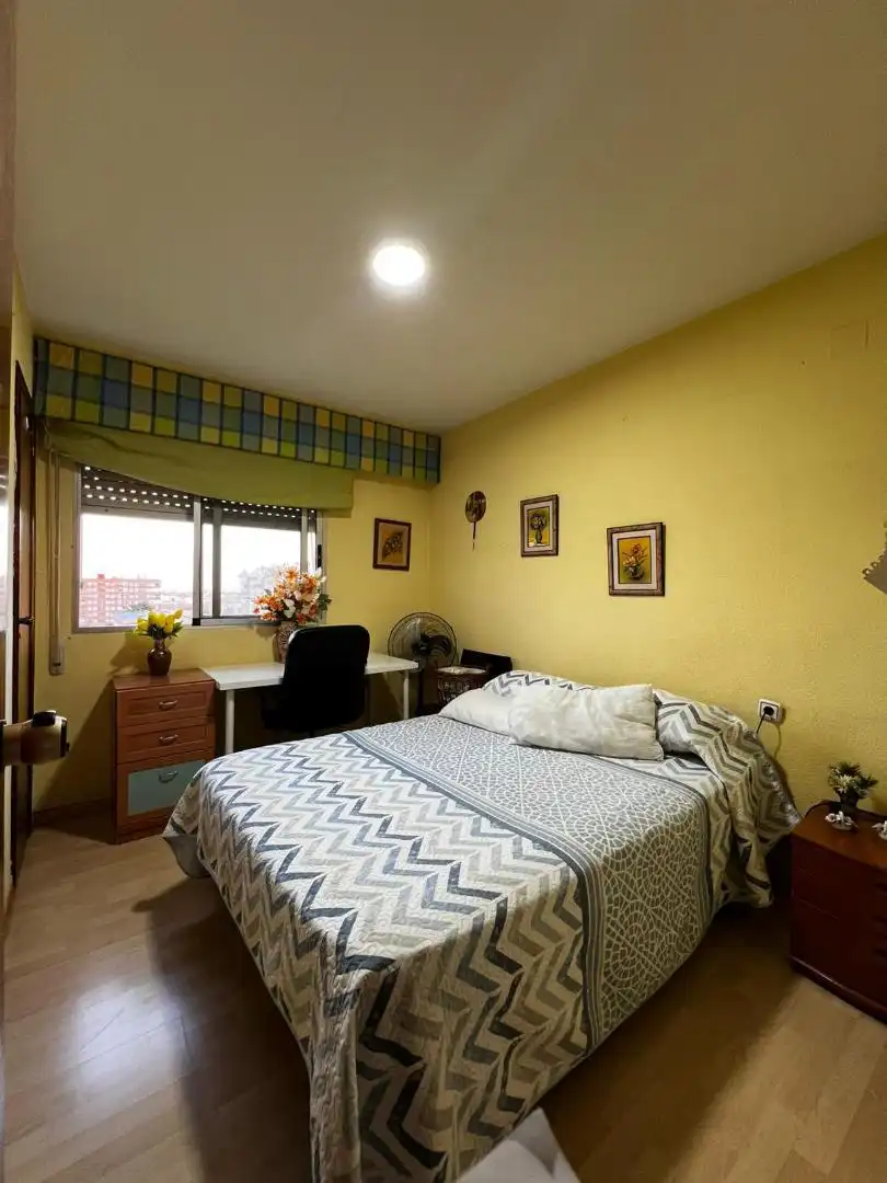 Zimmer in Carrer d'Emili Baró, 82, Camí de Vera Zimmer in Carrer d'Emili Baró, 82, Camí de Vera