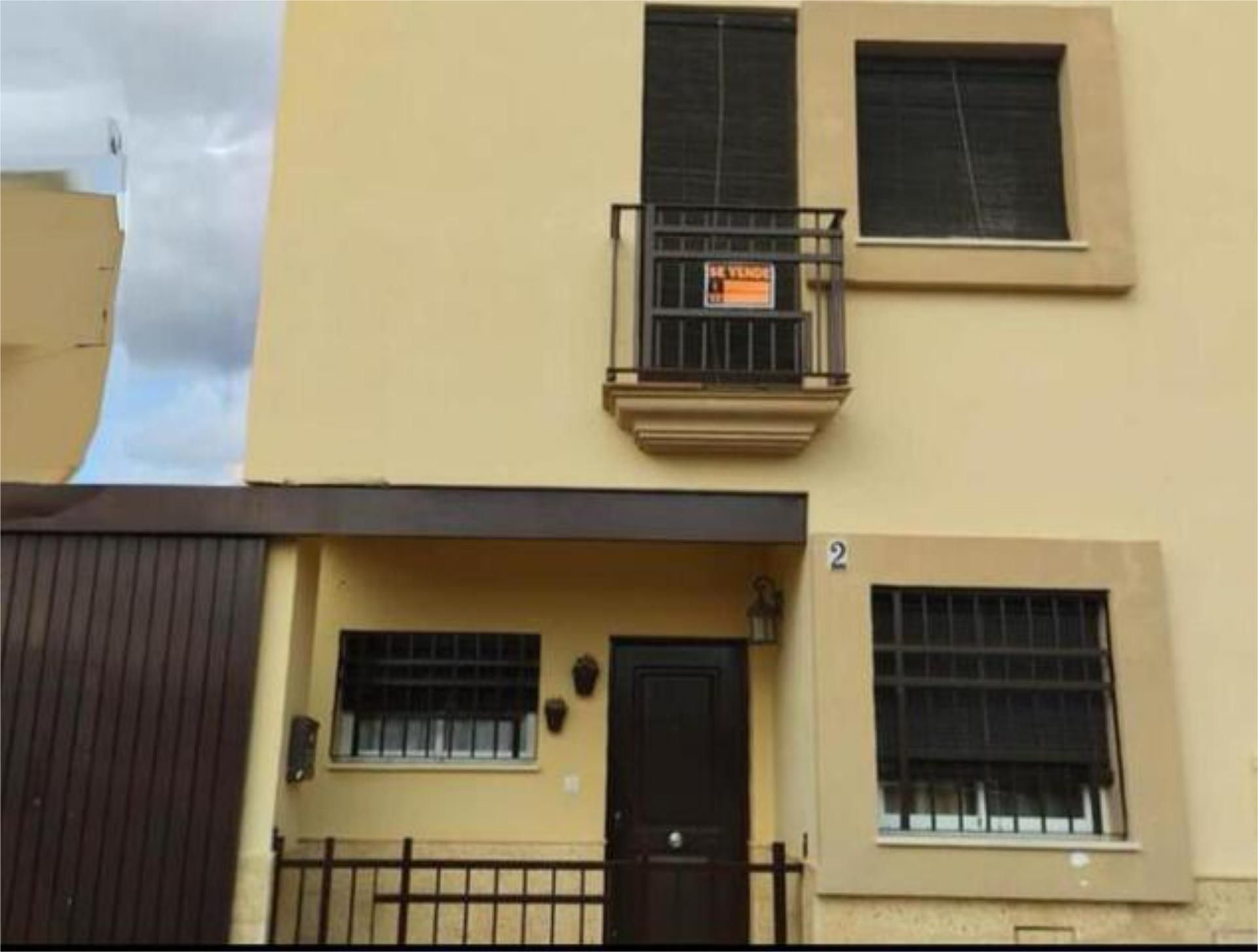 Vista exterior de Casa o xalet en venda en Niebla amb Terrassa, Traster i Piscina