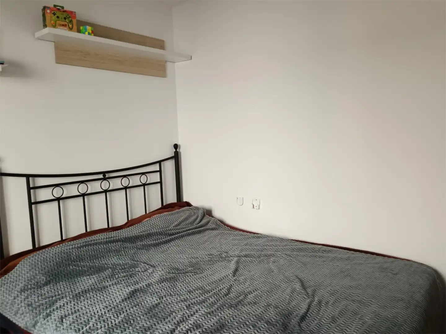 Schlafzimmer von Dachboden zum Verkauf in Vinaròs mit Klimaanlage, Terrasse und Balkon