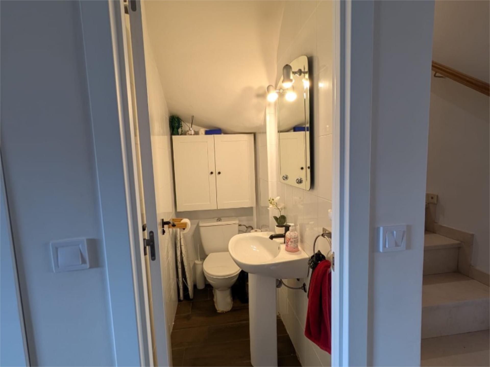 Bathroom of Single-family semi-detached for sale in Mairena del Aljarafe  with Air Conditioner and Balcony