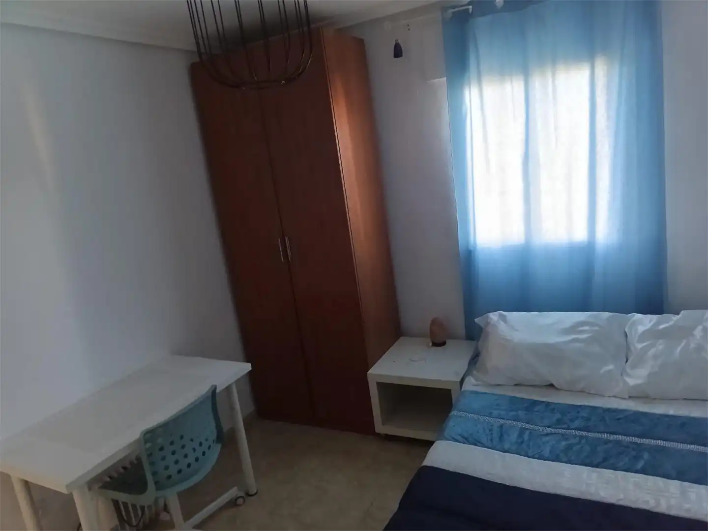 Room in Calle Puebla del Carmen, 2, Villegas Bedroom of Study for share in Sevilla with Furnished