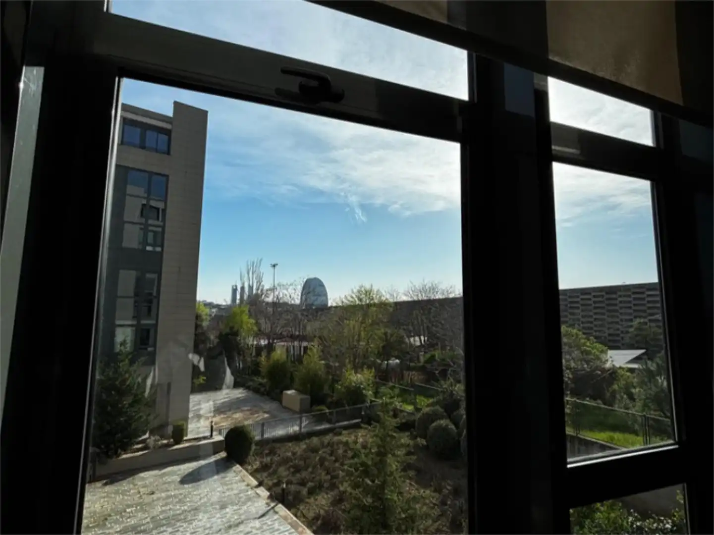 Vista exterior de Oficina de alquiler en Madrid