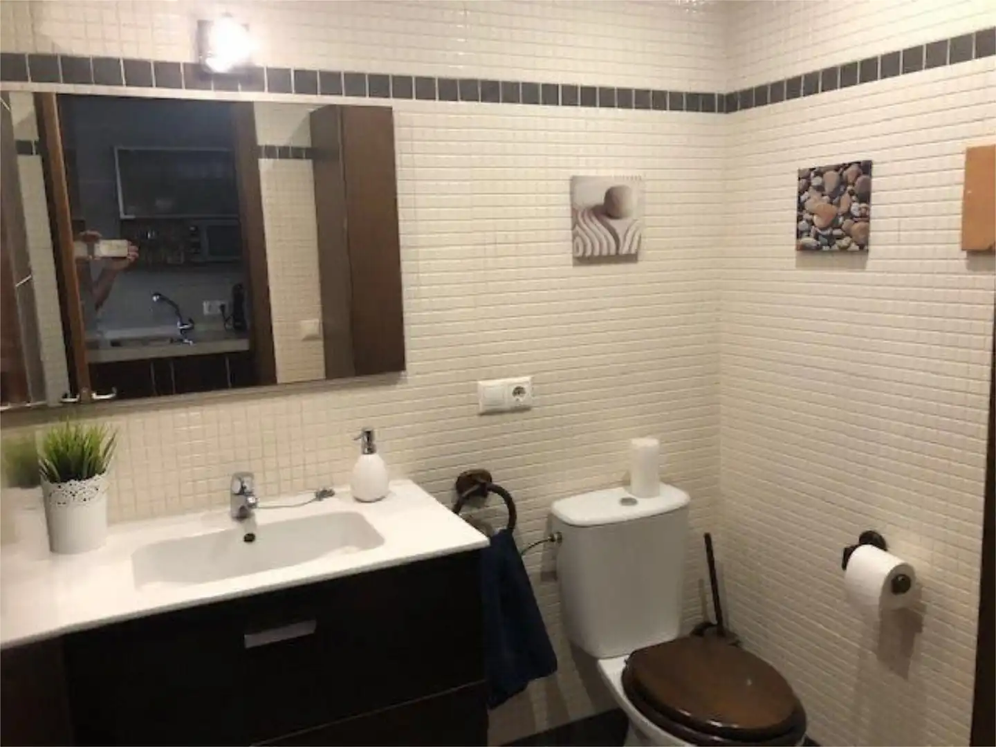Bathroom of Flat for sale in Algeciras  with Air Conditioner, Heating and Parquet flooring