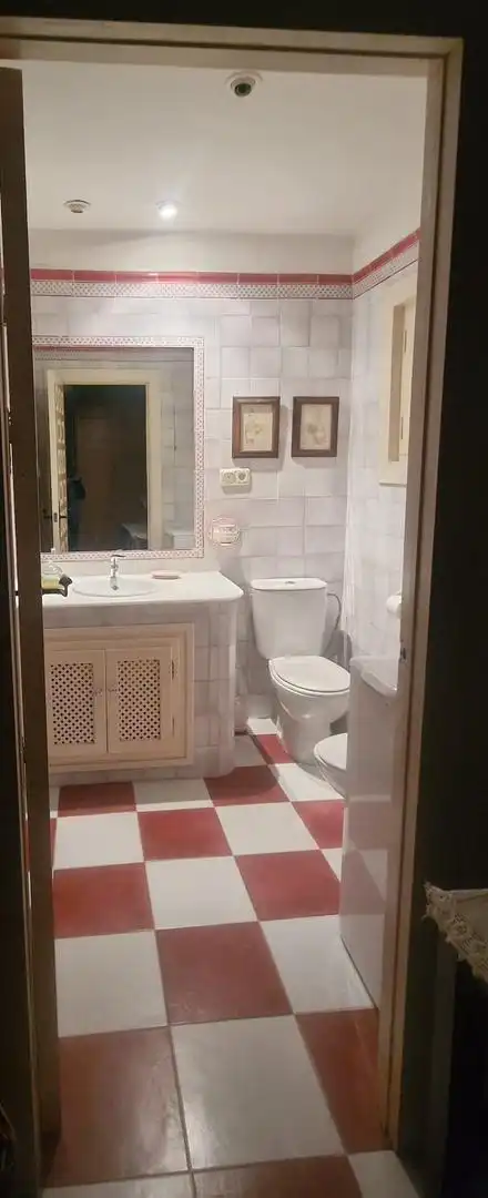 Habitación en Paseo Marítimo, 75, El Puerto Baño de Piso para compartir en Roquetas de Mar con Aire acondicionado, Calefacción y Terraza
