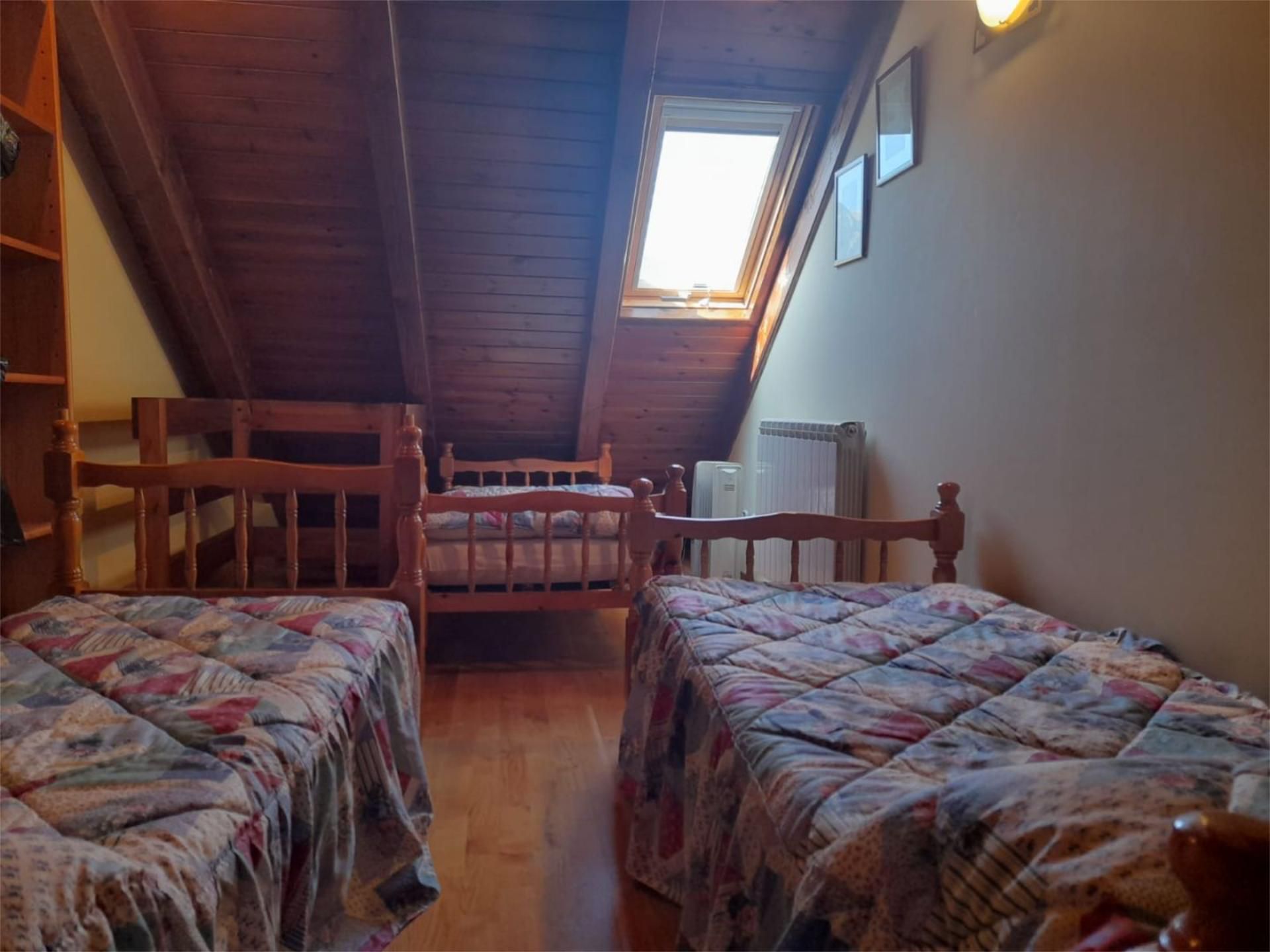 Dormitori de Pis de lloguer en La Vall de Boí amb Calefacció, Parquet i Moblat