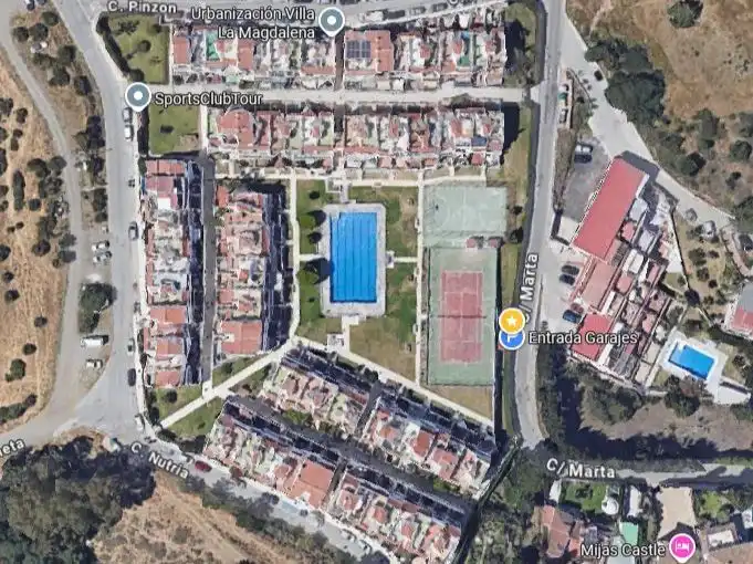 Garatge en venda a Calle Marta, 78, El Faro de Calaburra - Chaparral Vista exterior de Garatge en venda en Mijas