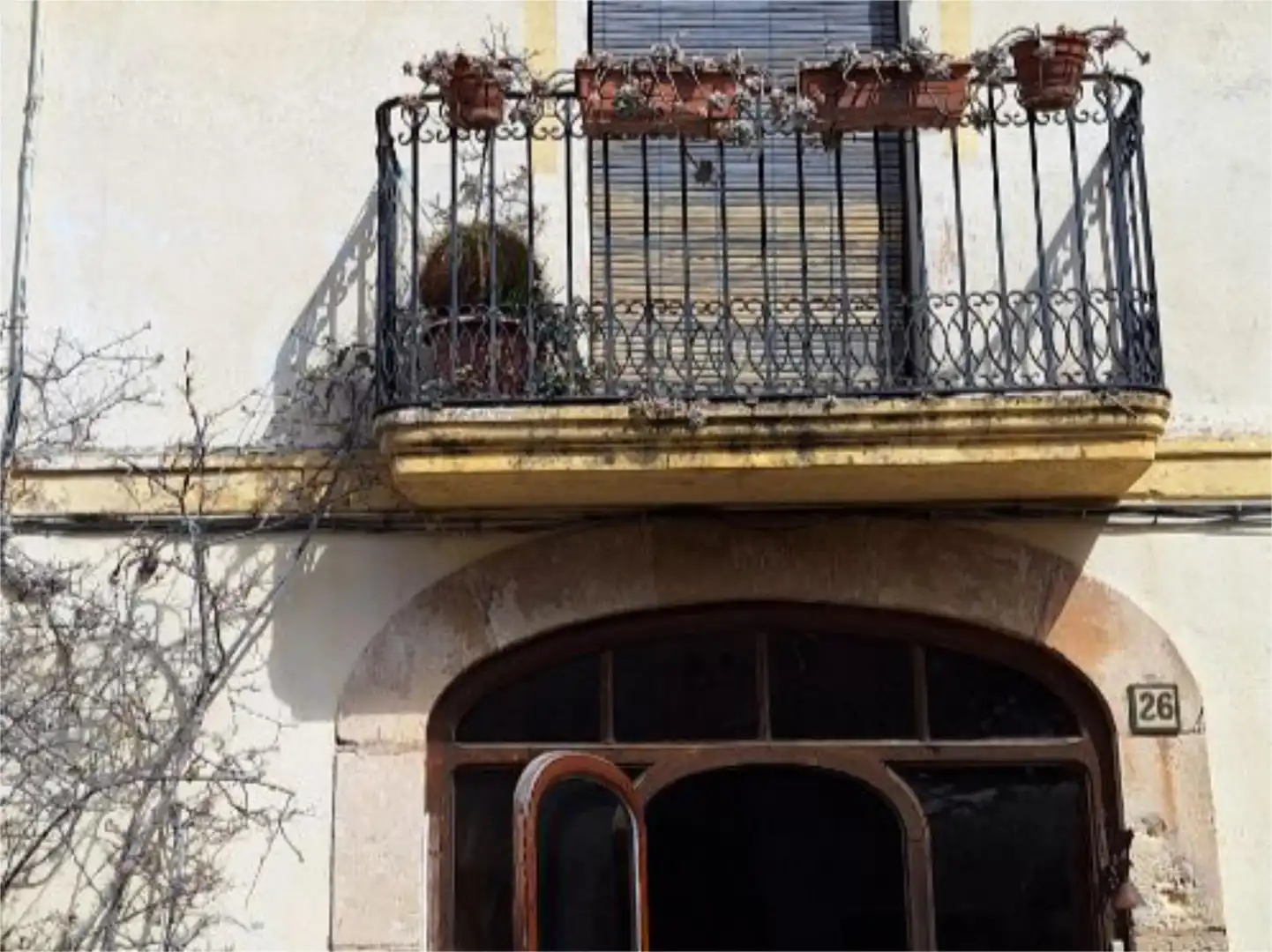 Casa adosada en venda a Carrer de la Casa Gran, 16, Castellet i la Gornal Vista exterior de Casa adosada en venda en Castellet i la Gornal amb Terrassa i Balcó