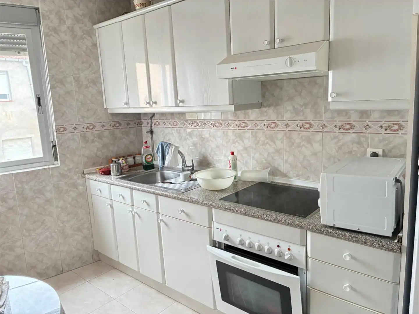 Casa o chalet en venta en Calle la Rua, 1, Cebrones del Río Cocina de Casa o chalet en venta en Cebrones del Río con Jardín privado, Amueblado y Balcón