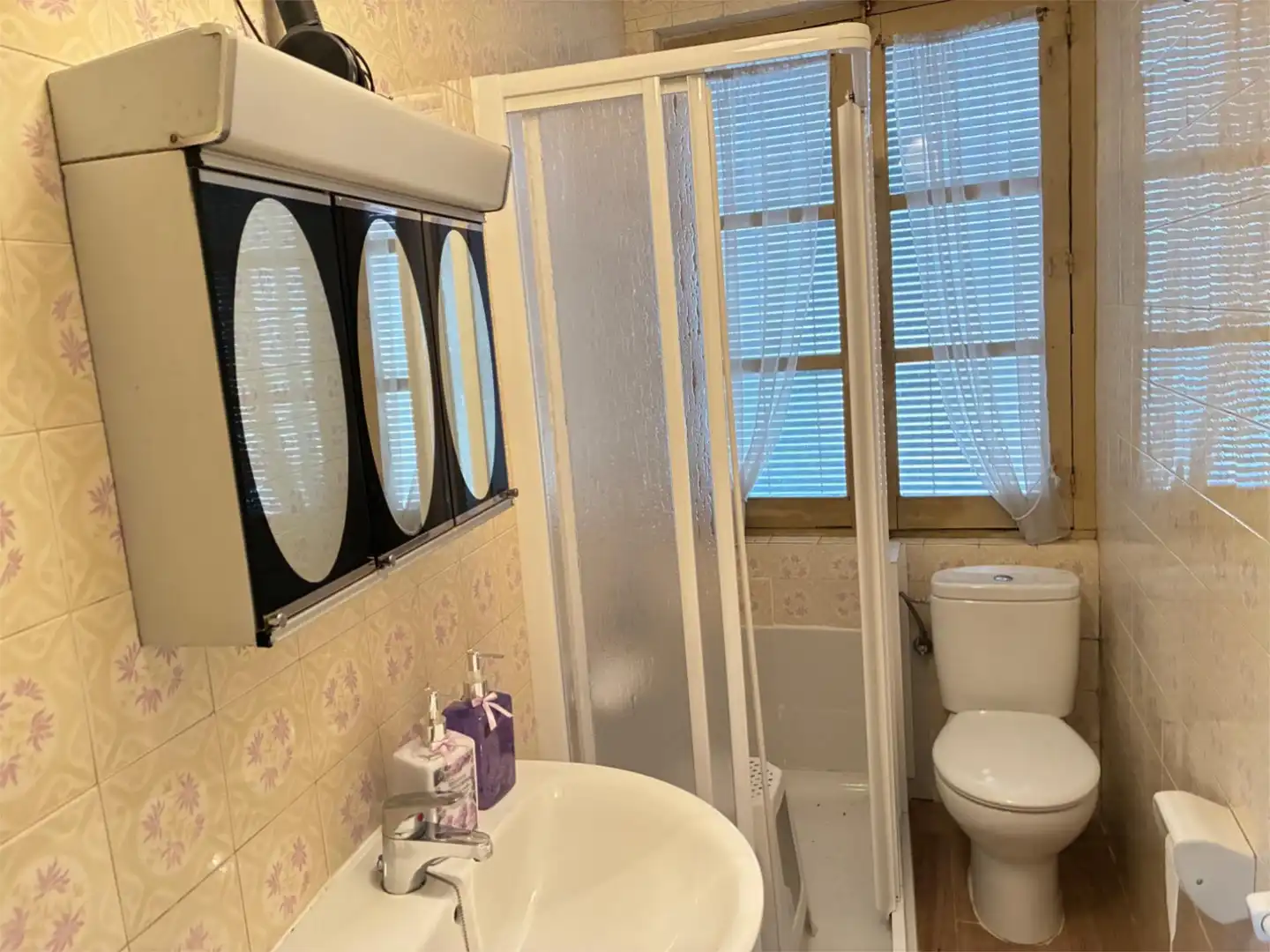 Casa o chalet en venta en Calle la Rua, 1, Cebrones del Río Baño de Casa o chalet en venta en Cebrones del Río con Jardín privado, Amueblado y Balcón