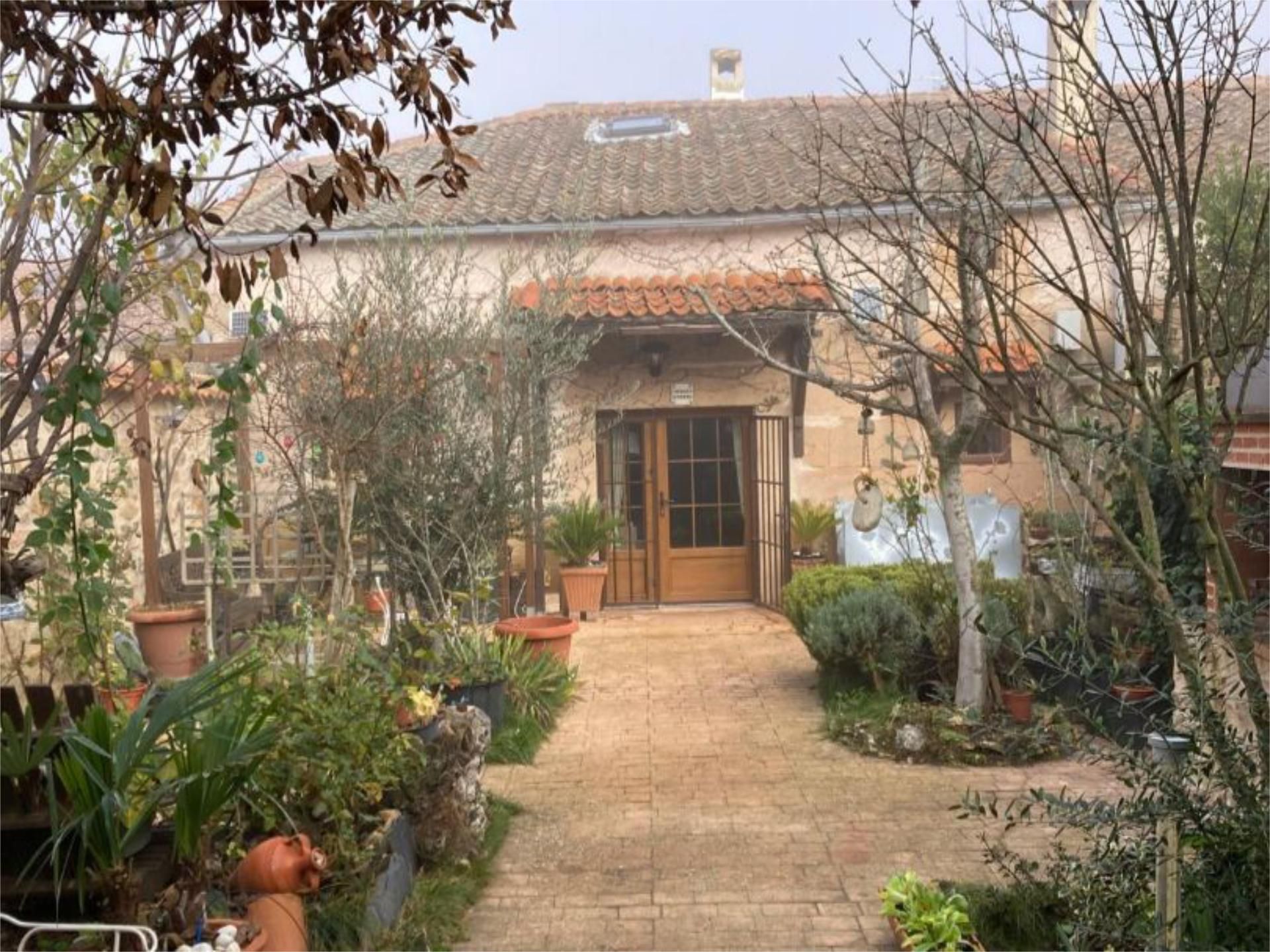 Jardí de Pis en venda en Sepúlveda amb Calefacció i Jardí privat