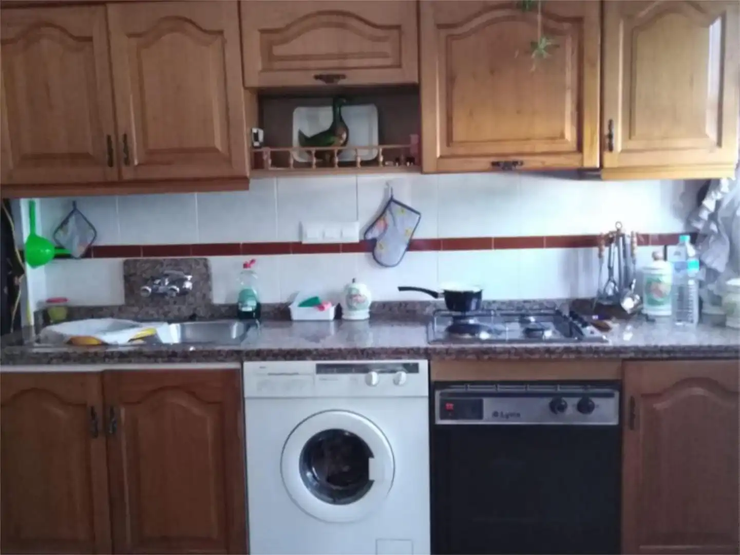 Casa o xalet en venda a Avenida la Victoria, 4, La Carlota Cuina de Casa o xalet en venda en La Carlota amb Jardí privat, Traster i Moblat