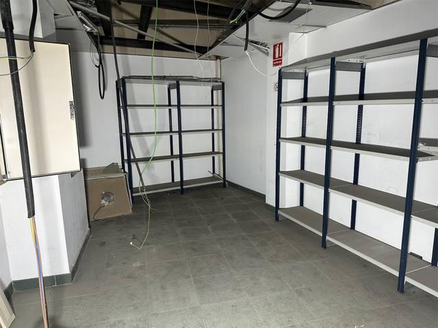 Local comercial en Venta en Carrer del Pintor Oliet, 11 en Estación - Universidad