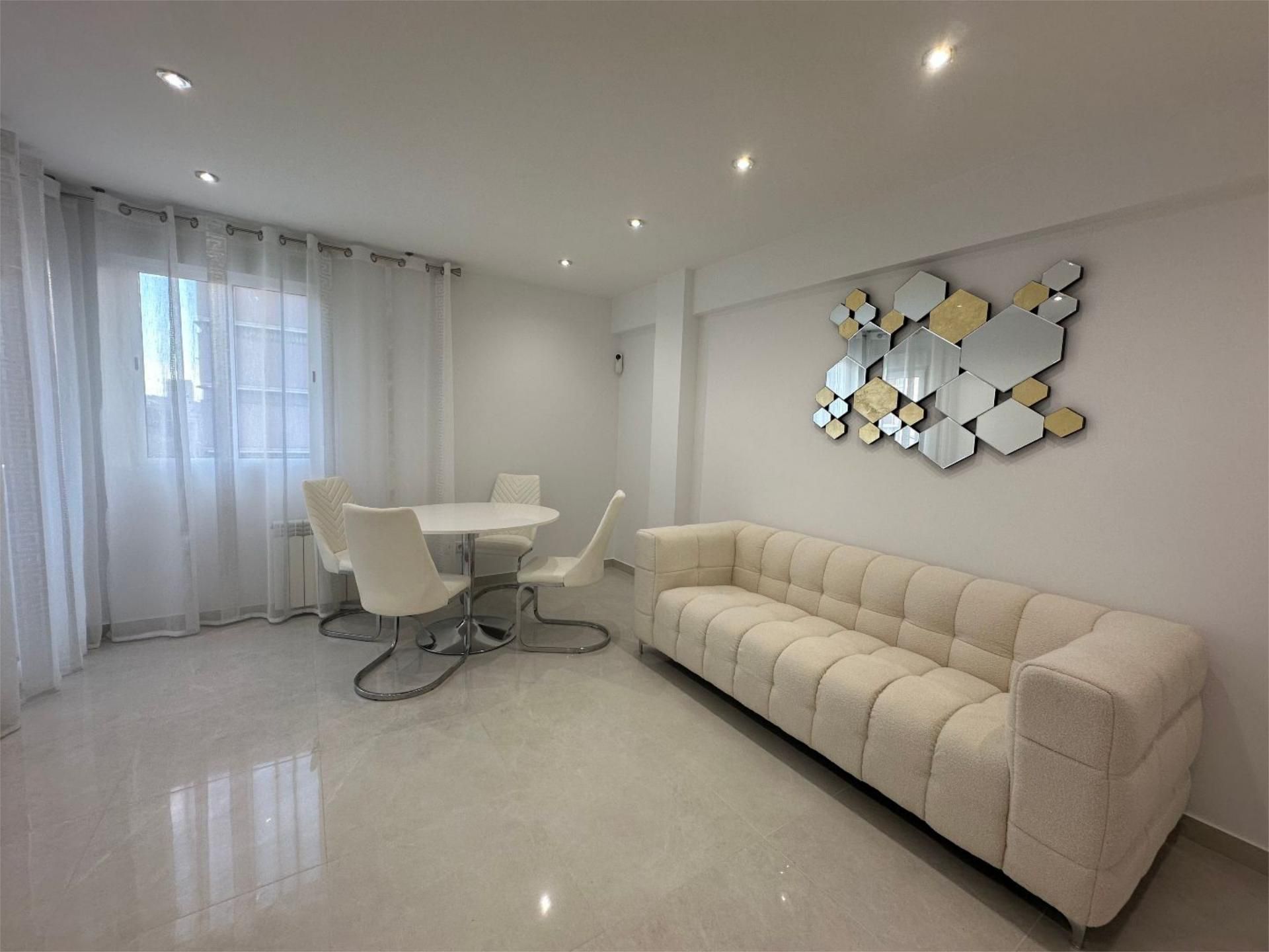 Sala d'estar de Pis en venda en  Barcelona Capital amb Aire condicionat, Calefacció i Jardí privat