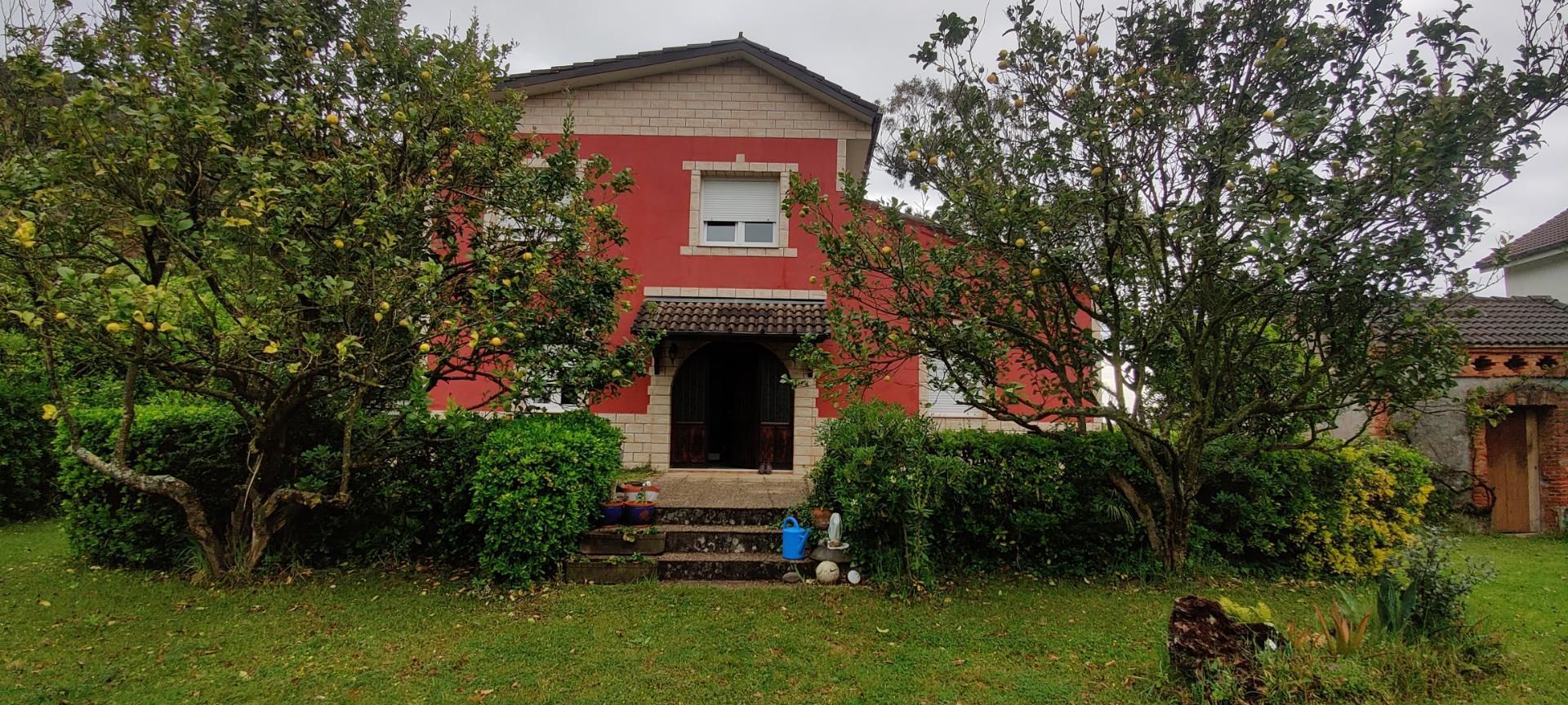 Vista exterior de Casa o xalet en venda en Santoña amb Terrassa