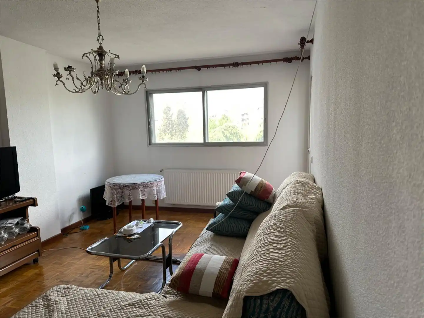 Piso en venta en Calle de Paraguay, 5, Valleaguado - La Cañada Sala de estar de Piso en venta en Coslada con Calefacción, Jardín privado y Parquet