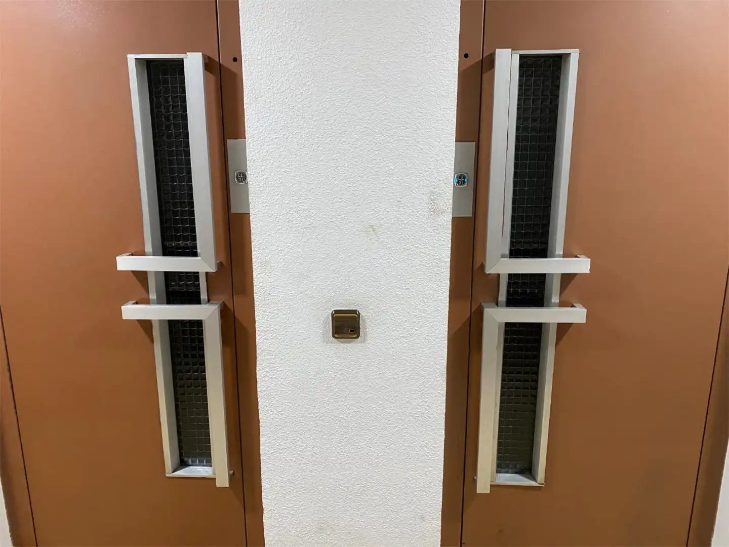 Piso en venta en Calle de Paraguay, 5, Valleaguado - La Cañada Vista exterior de Piso en venta en Coslada con Calefacción, Jardín privado y Parquet
