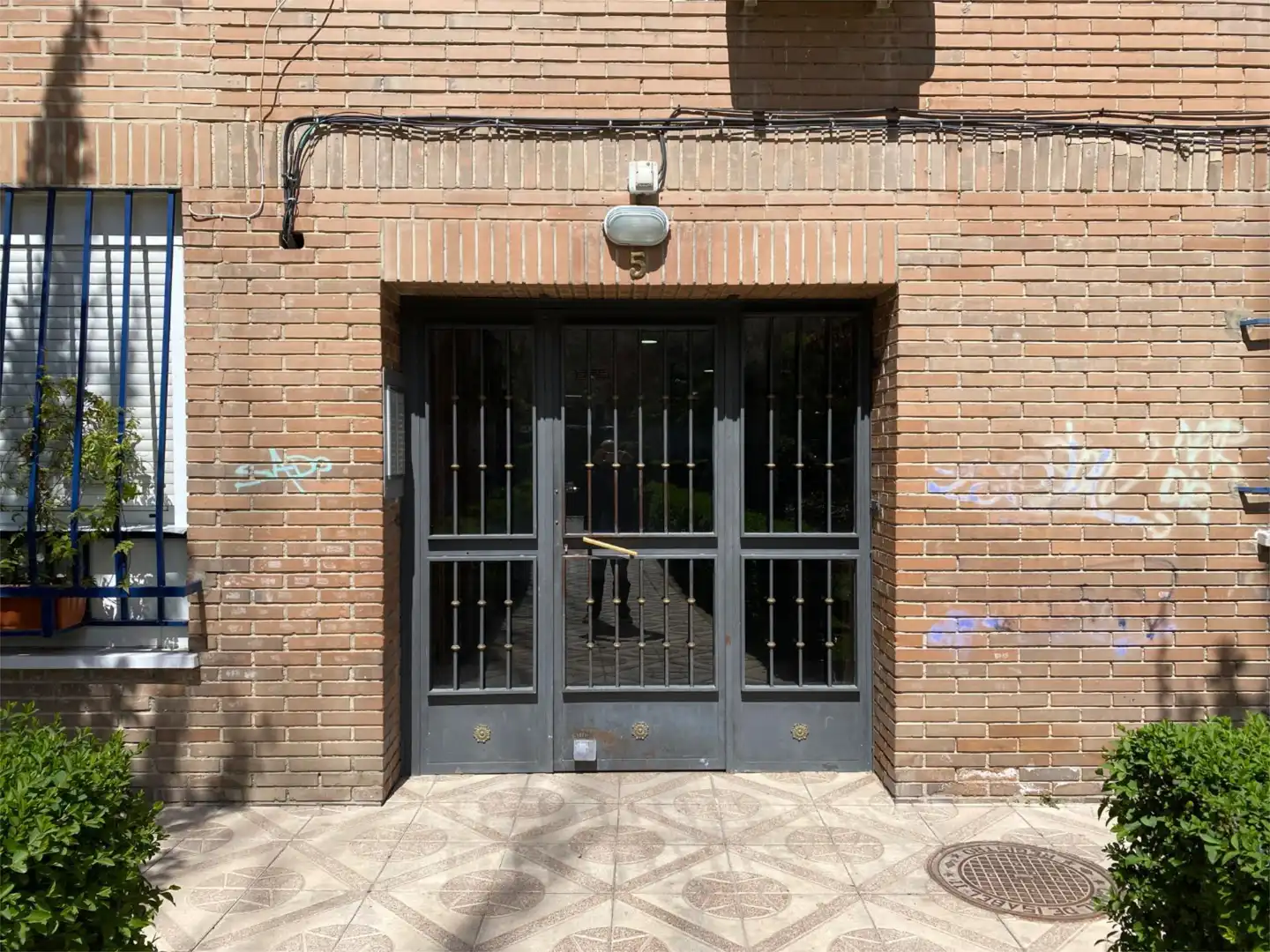 Piso en venta en Calle de Paraguay, 5, Valleaguado - La Cañada Vista exterior de Piso en venta en Coslada con Calefacción, Jardín privado y Parquet