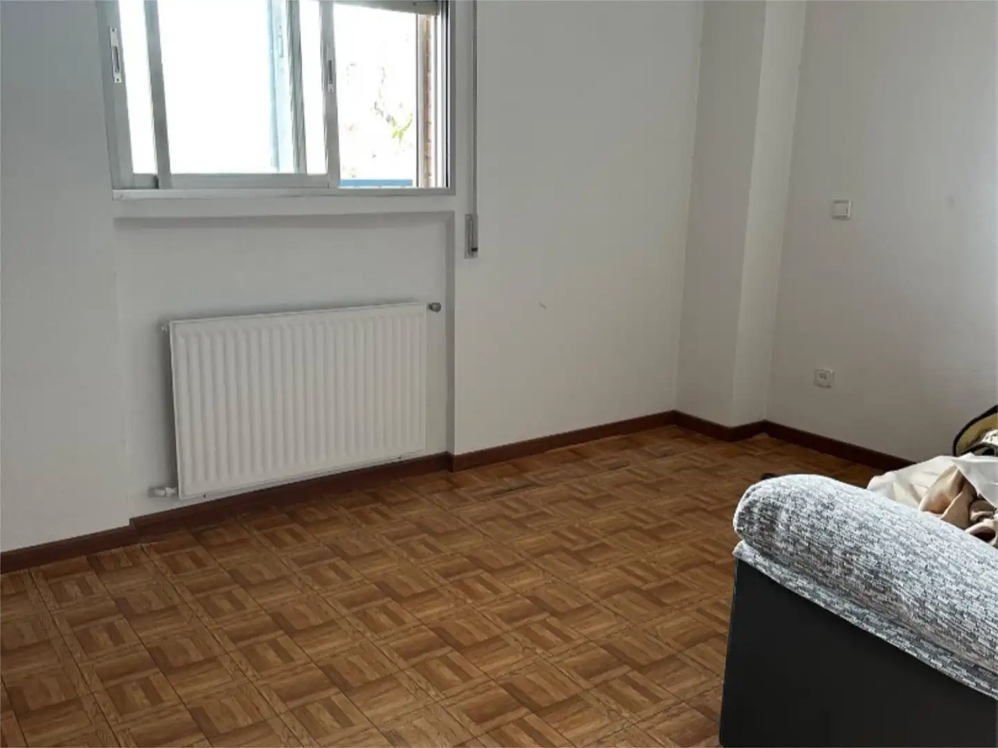 Piso en venta en Calle de Paraguay, 5, Valleaguado - La Cañada Habitación de Piso en venta en Coslada con Calefacción, Jardín privado y Parquet