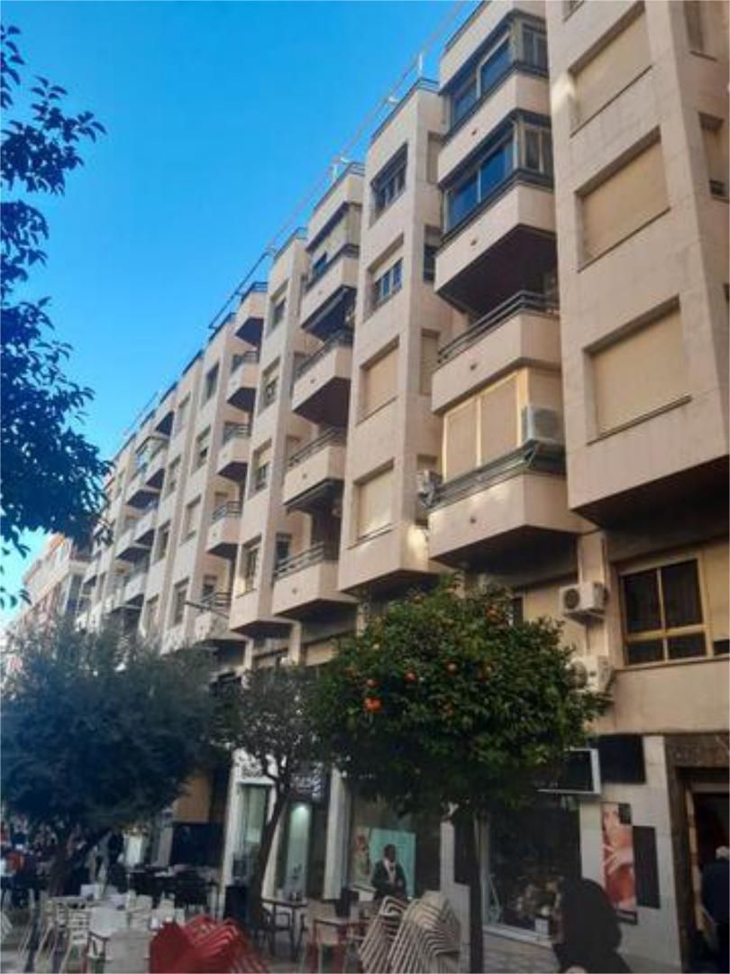 Vista exterior de Piso en venta en  Jaén Capital con Calefacción