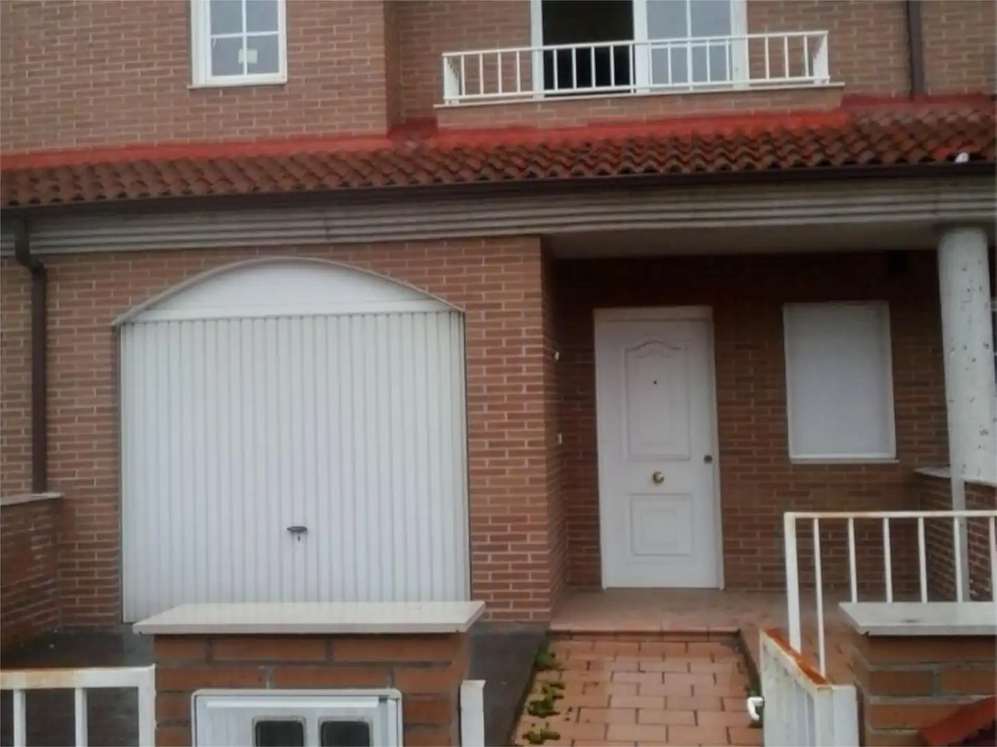 Vista exterior de Piso en venta en Chozas de Abajo con Calefacción, Jardín privado y Parquet
