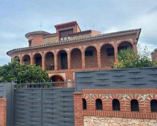 Vista exterior de Casa adosada en venda en La Pobla de Montornès  