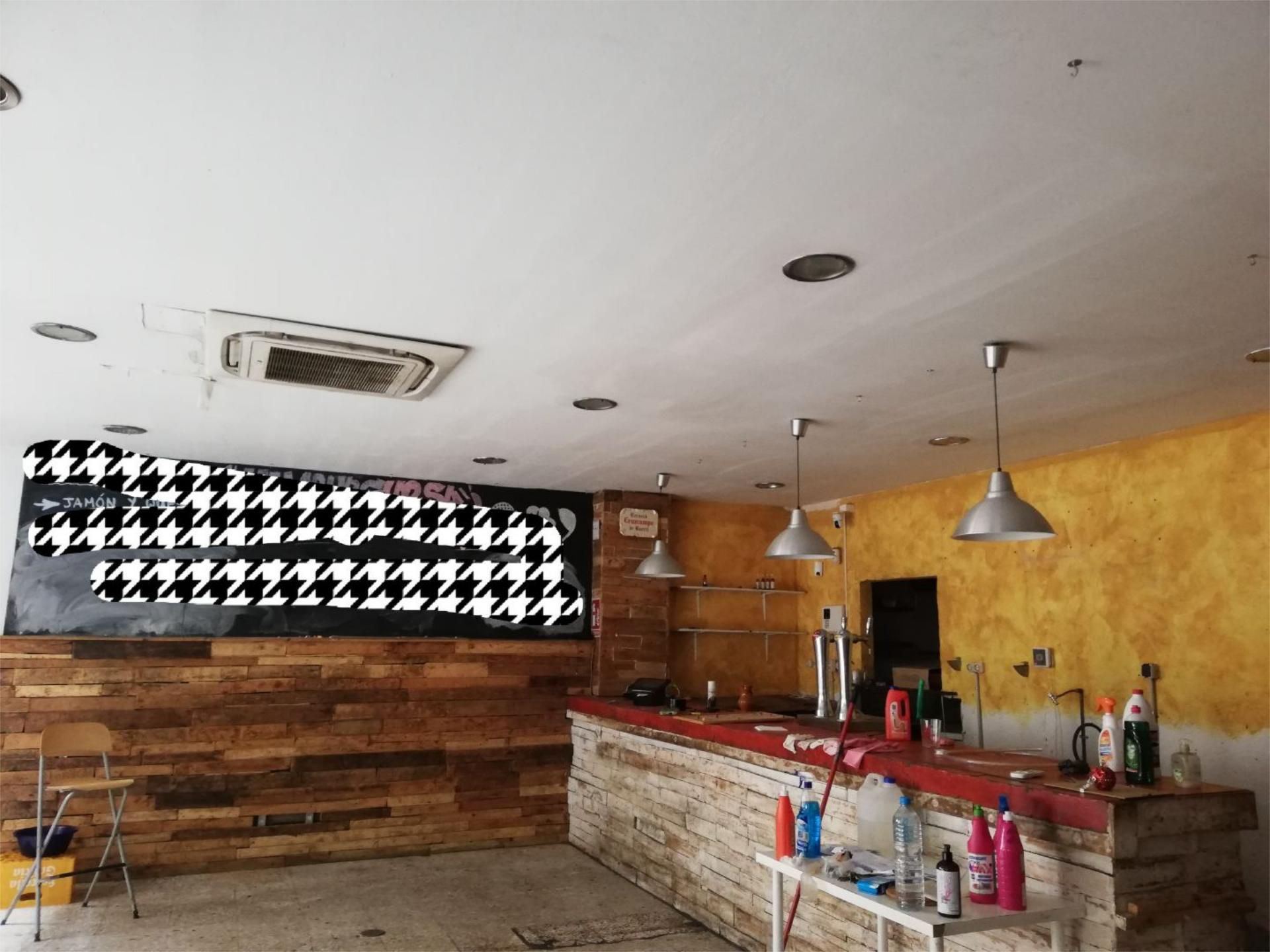 Premises for sale in  Sevilla Capital