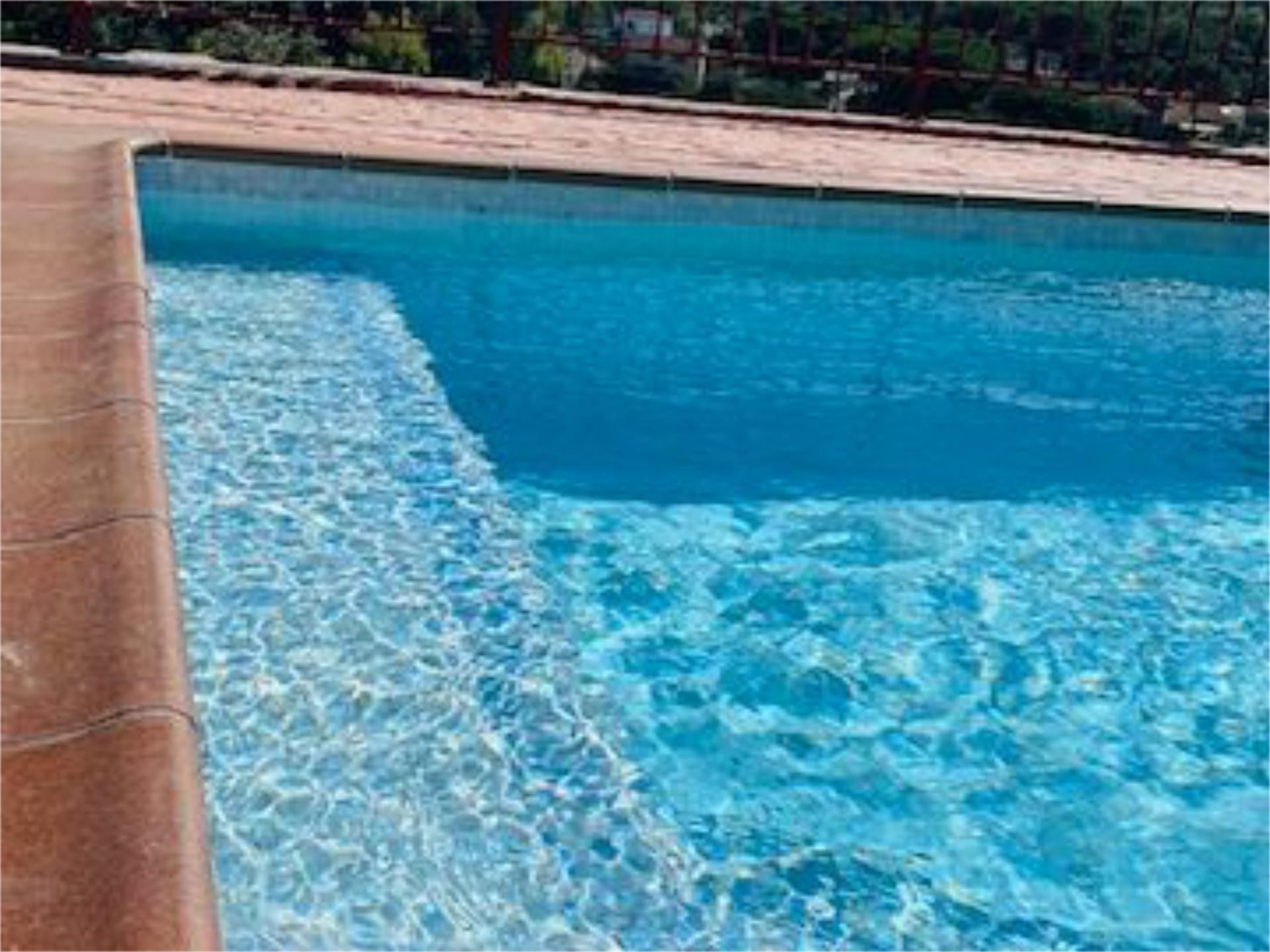 Piscina de Finca rústica en venda en Vidreres amb Aire condicionat, Calefacció i Jardí privat