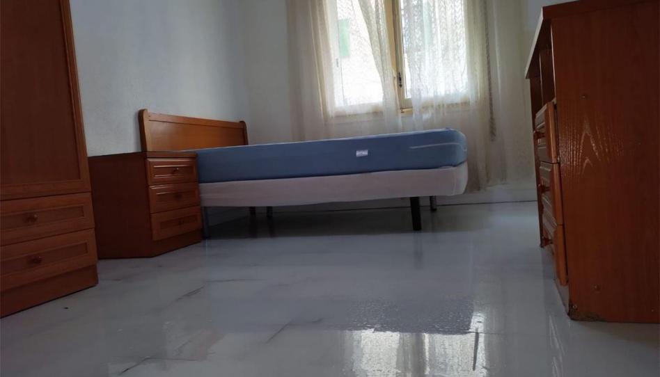 Flat to share in Calle de Moratines, 9, Acacias, Madrid - image 1 Photo 1 of Flat to share in Calle de Moratines, 9, Acacias, Madrid