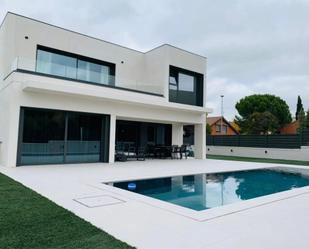 Swimming pool of Residential for sale in Griñón