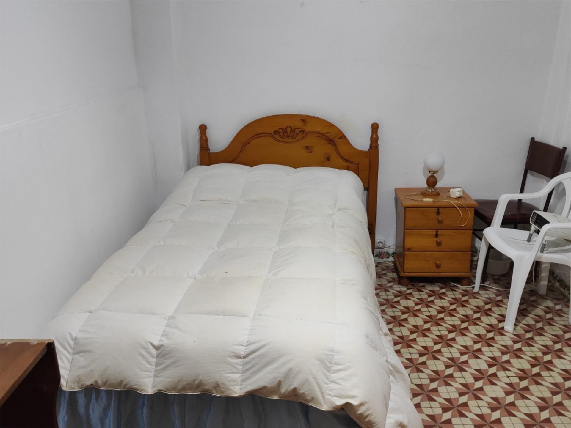Bedroom of Single-family semi-detached for sale in La Garrovilla   with Air Conditioner