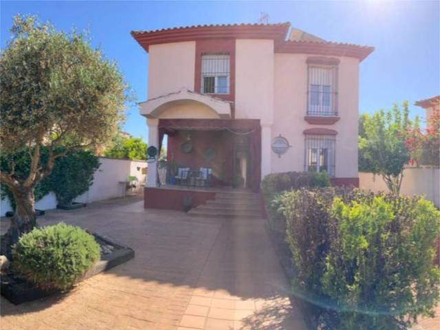 Piso en Venta en Calle Camino de las Casillas, 3 en Encinarejo de Córdoba