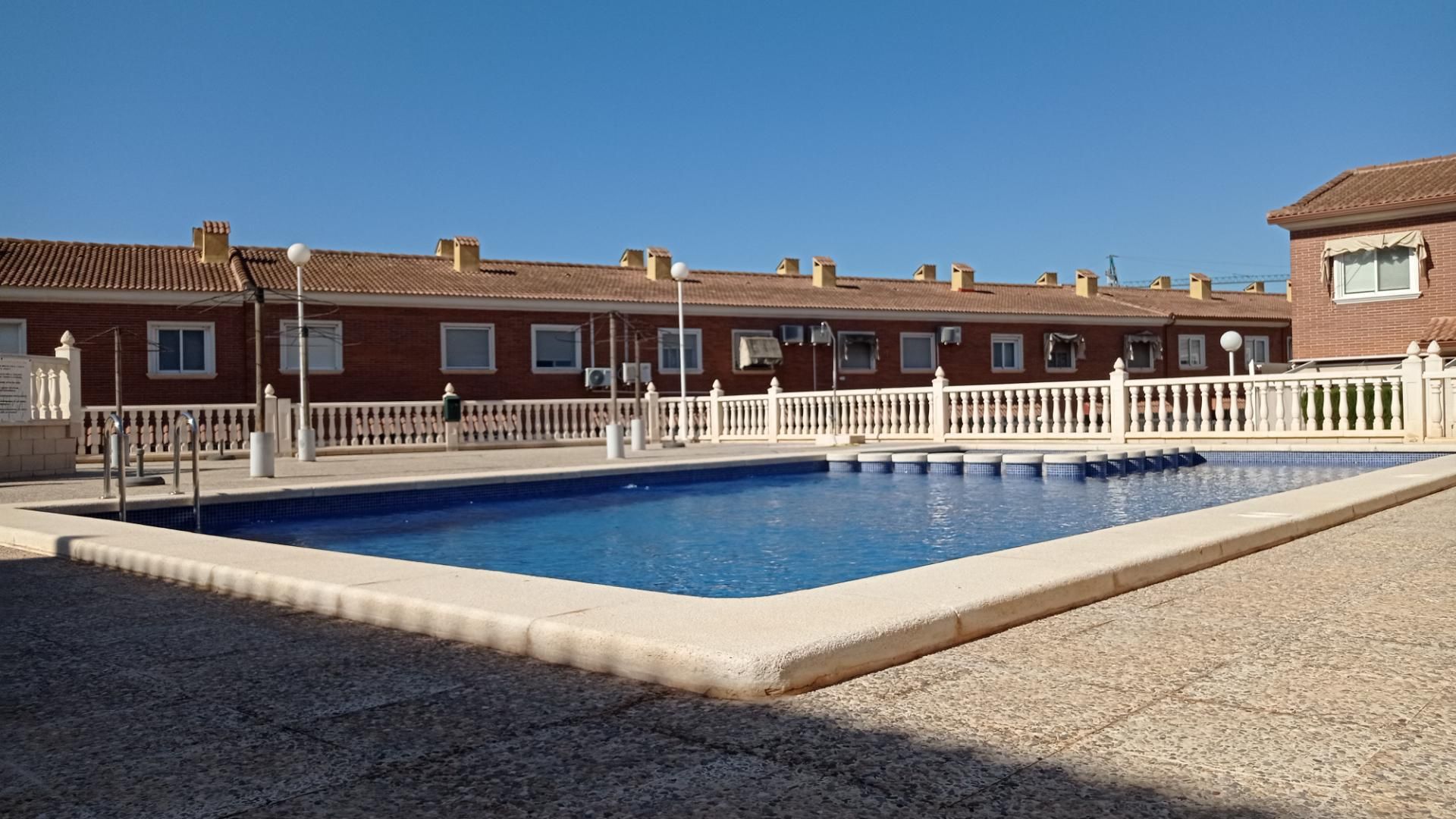 Piscina de Casa adosada en venda en Santa Pola