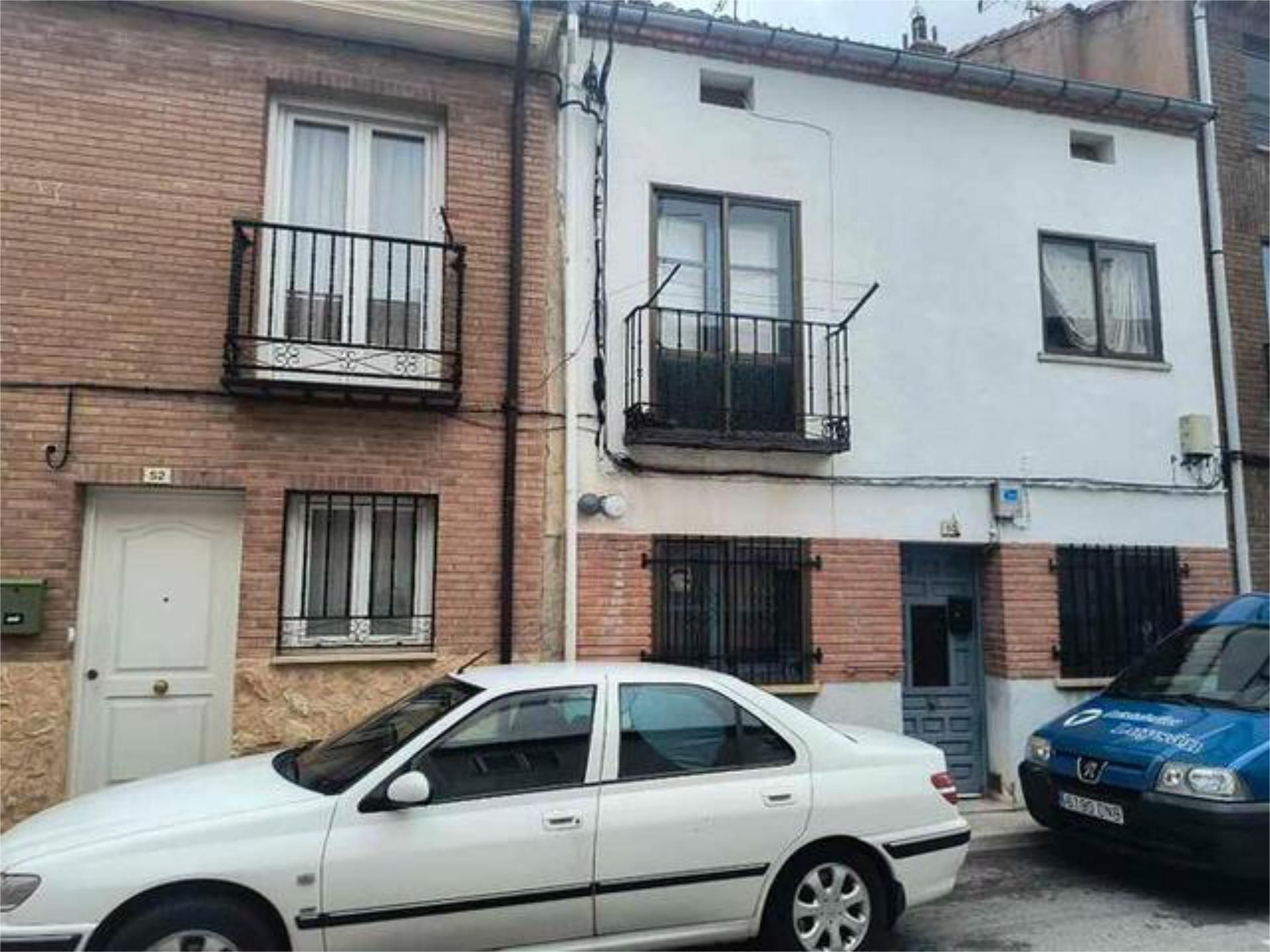 Vista exterior de Casa o xalet en venda en Burgo de Osma - Ciudad de Osma amb Moblat