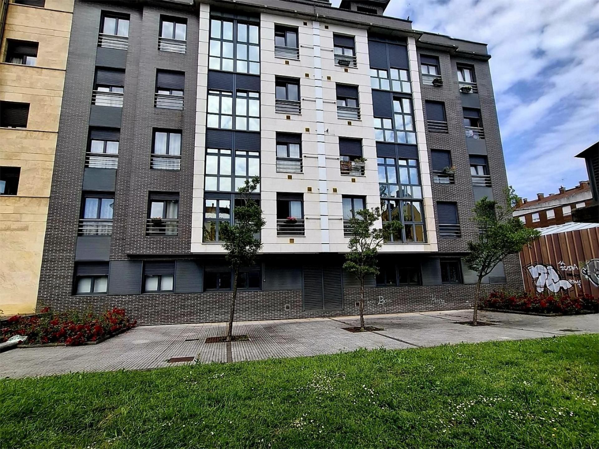 Exterior view of Flat for sale in Gijón   with Heating, Parquet flooring and Storage room