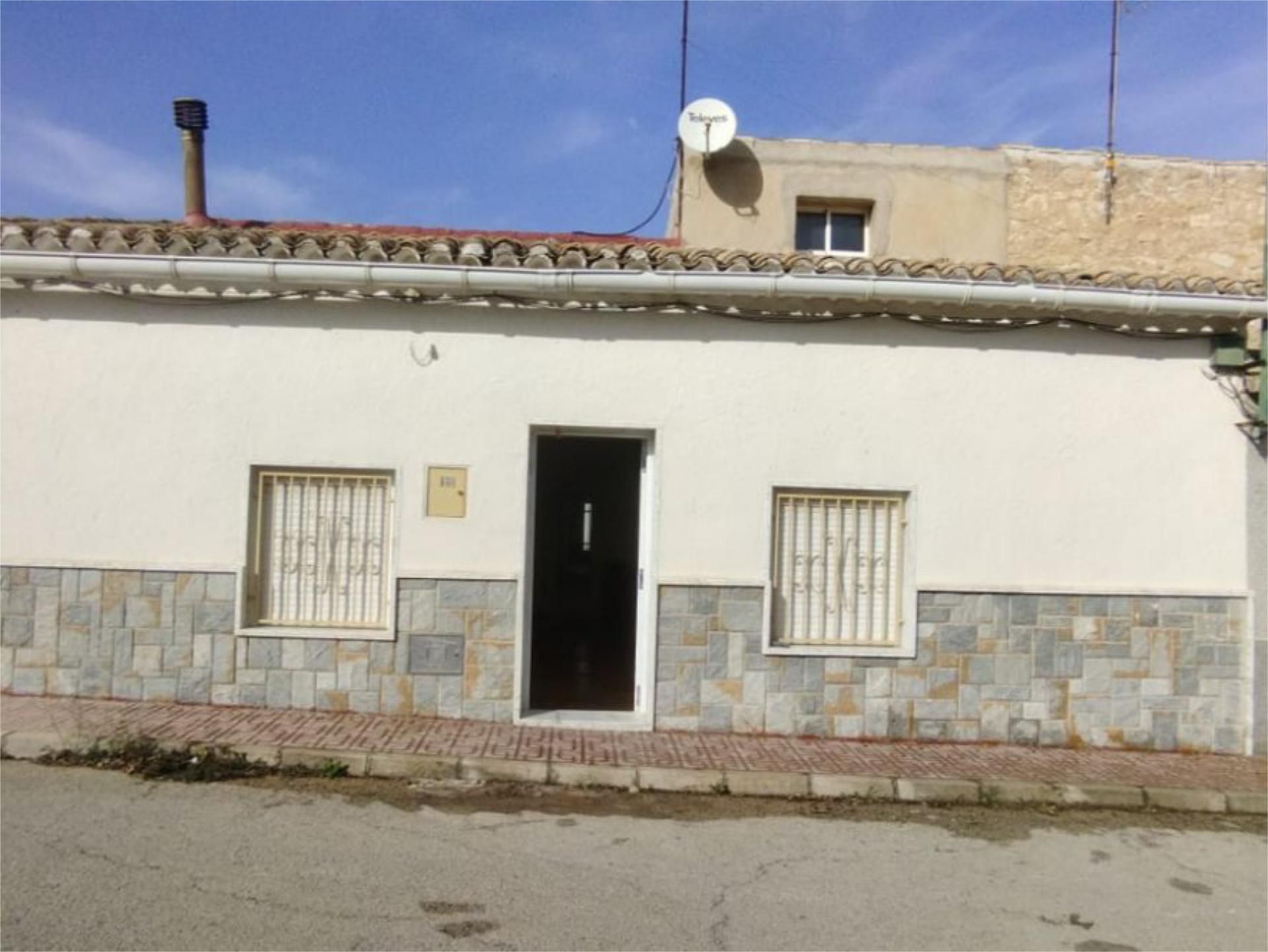 Flat for sale in Carrer Sant Jordi Cs, 6, Monóvar  / Monòver Exterior view of Flat for sale in Monóvar  / Monòver  with Storage room