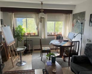 Living room of Flat to share in Santiago de Compostela   with Heating and Storage room