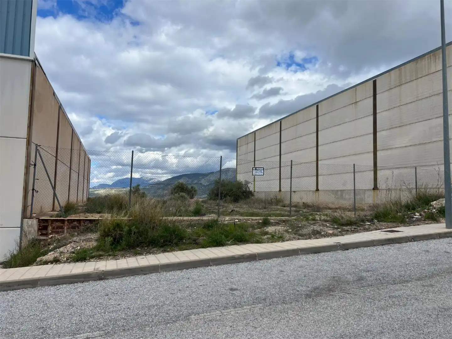 Industrial buildings for sale in La Guardia de Jaén