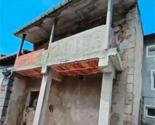 Exterior view of Single-family semi-detached for sale in Ruesga
