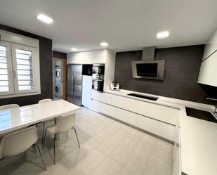 Kitchen of House or chalet for sale in  Toledo Capital  with Air Conditioner, Heating and Private garden
