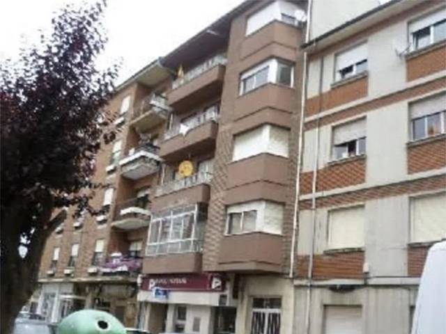 Local comercial en Alquiler en Calle Doctor Marañón, 6 en Bembibre