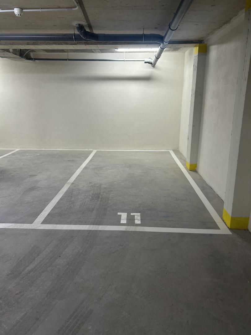 Parking of Flat to rent in  Madrid Capital  with Heating, Private garden and Storage room
