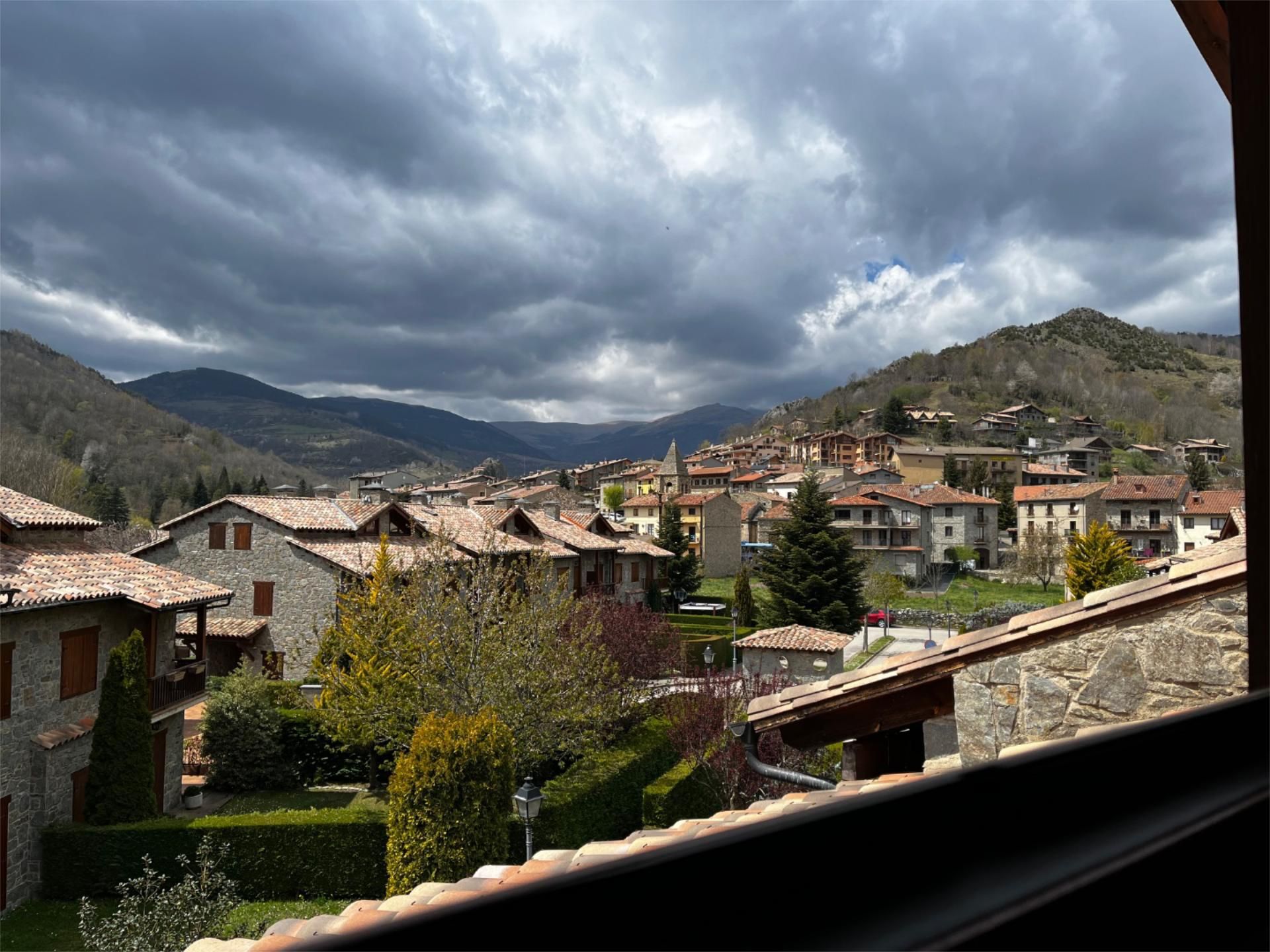 Vista exterior de Casa adosada en venda en Llanars amb Calefacció, Jardí privat i Parquet